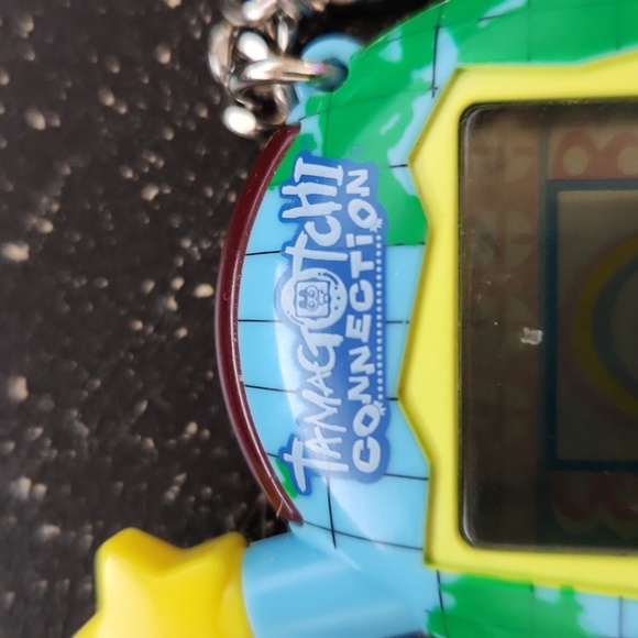 Rare Vintage Tamagotchi Connection 2004 Bandai World Globe Shell - Picture 4 of 4
